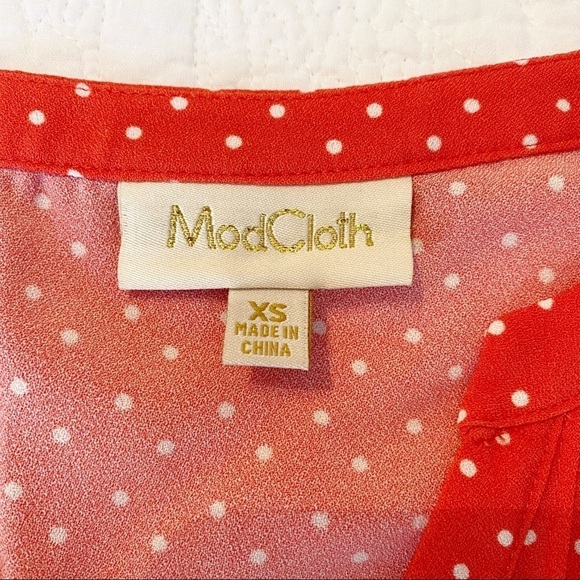 ModCloth Polka Dot Flutter Sleeve Top - XS - Picture 4 of 10